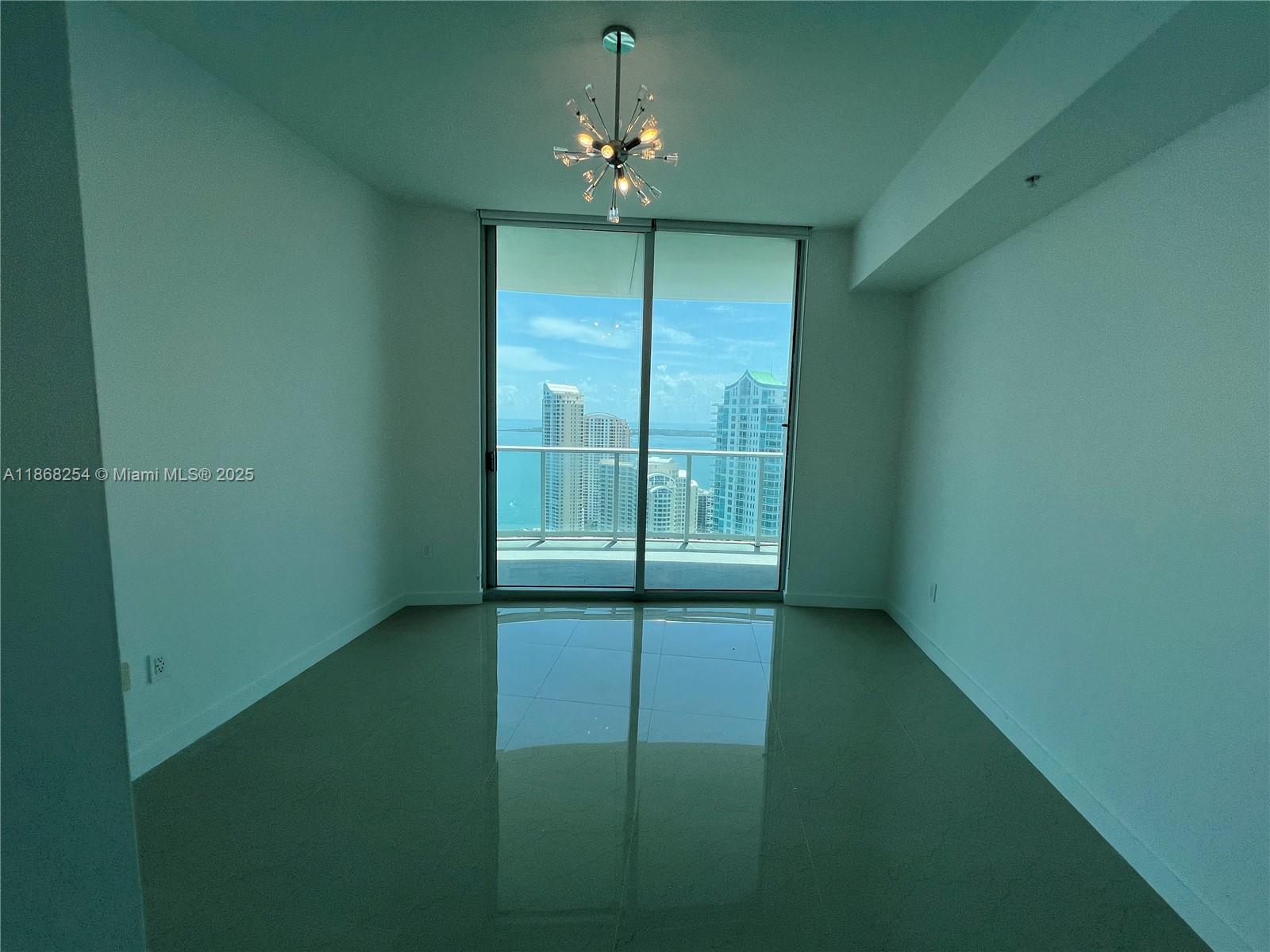 300 S Biscayne Blvd #3710, Miami FL 33131