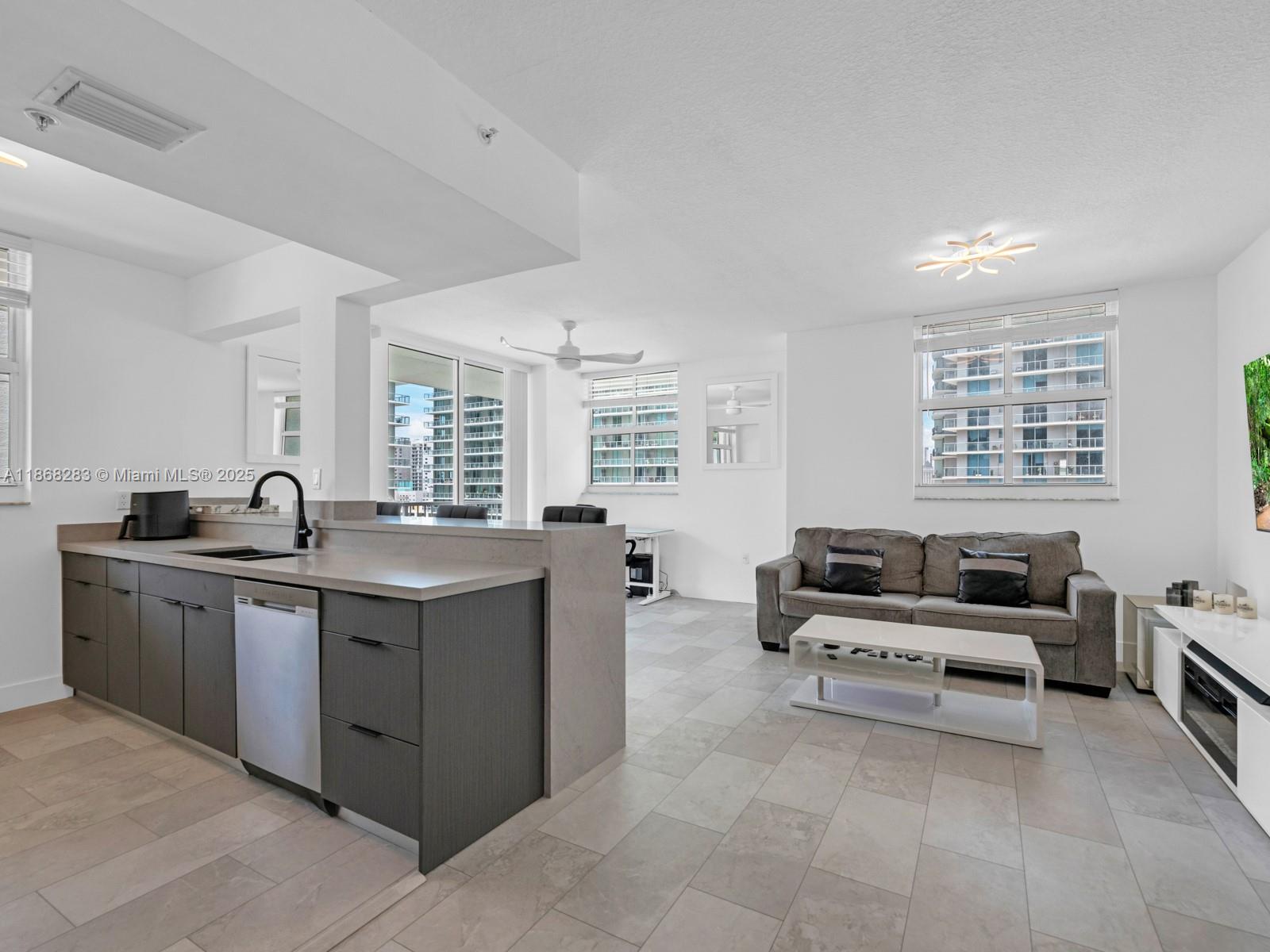 1250 S Miami Ave #1315, Miami FL 33130