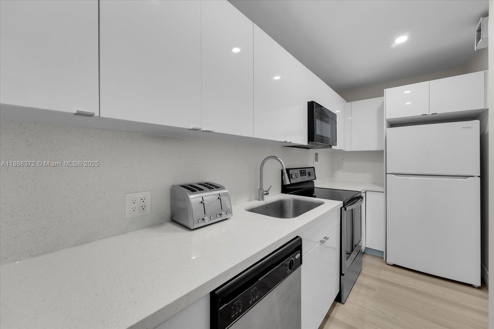 1200 West Ave #PH28, Miami Beach FL 33139