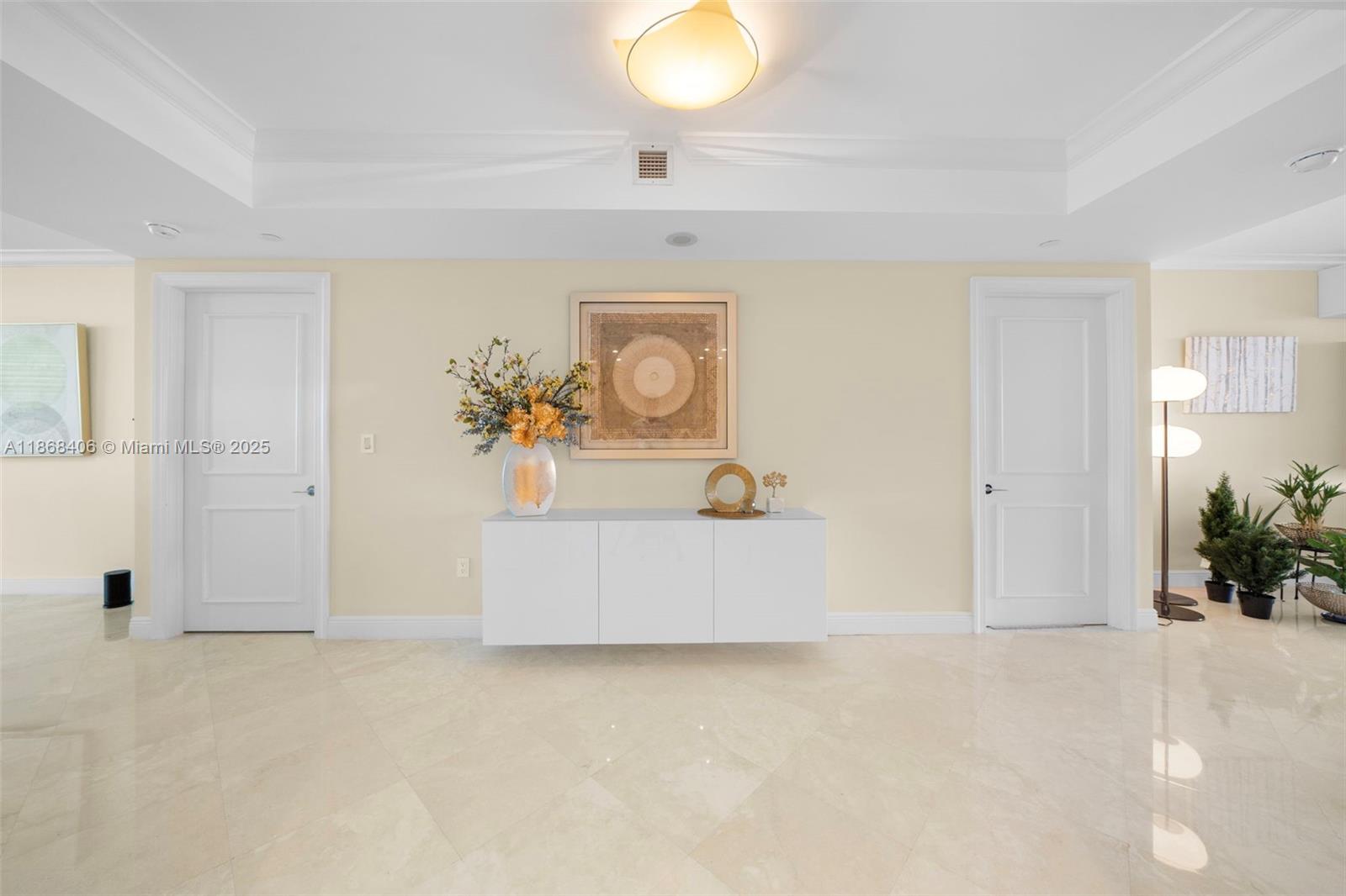 781 Crandon Blvd #1802, Key Biscayne FL 33149