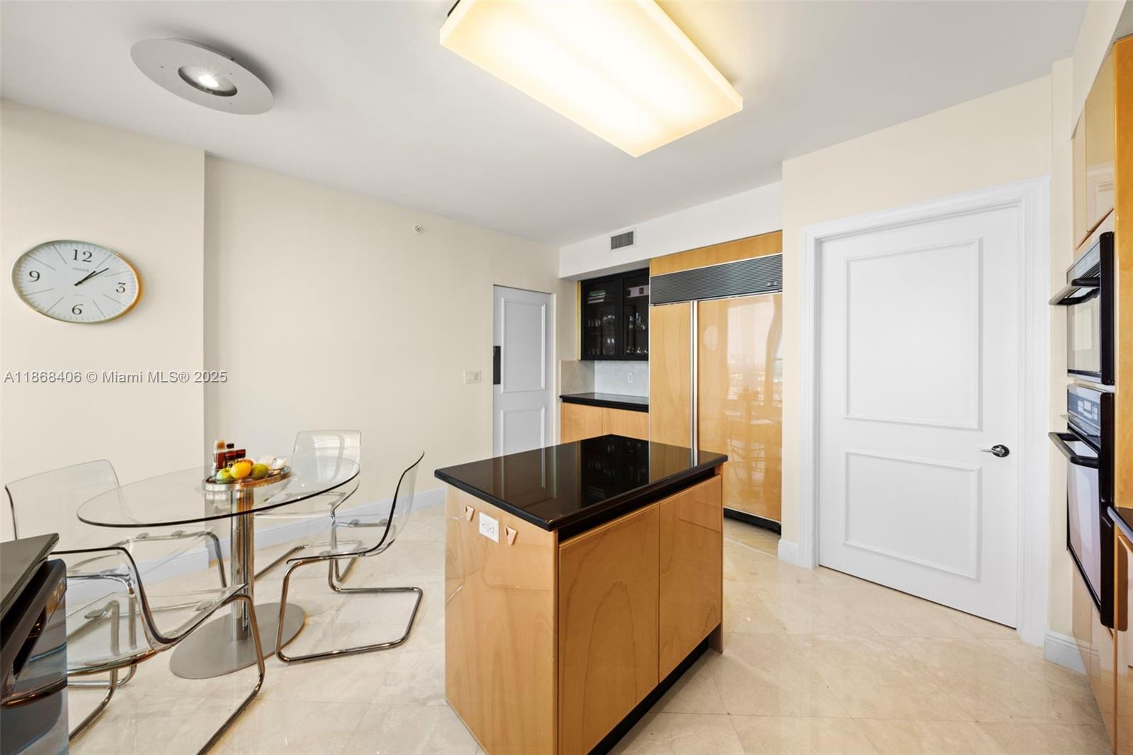 781 Crandon Blvd #1802, Key Biscayne FL 33149