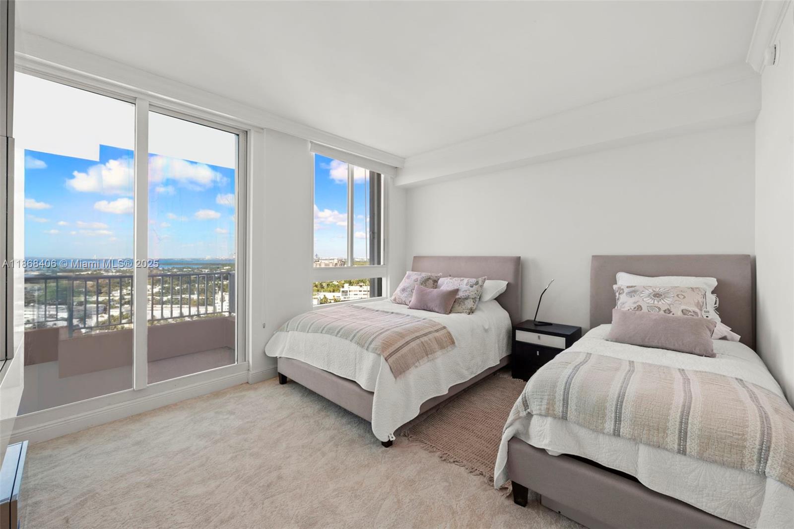781 Crandon Blvd #1802, Key Biscayne FL 33149