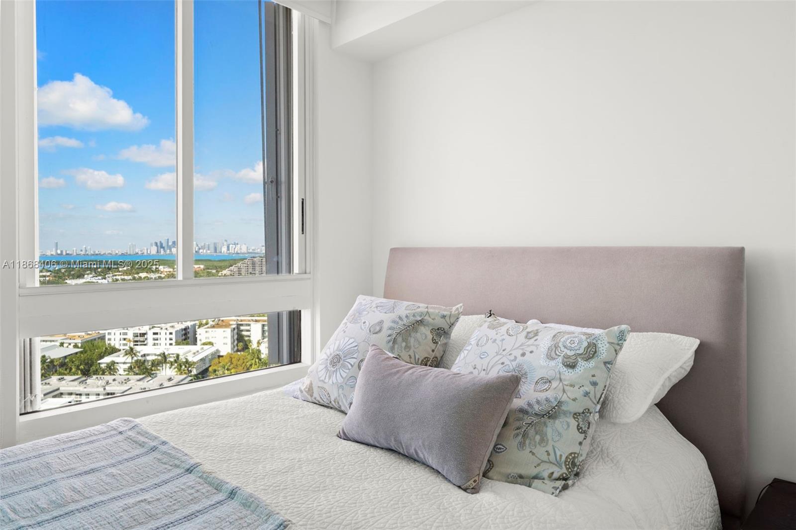 781 Crandon Blvd #1802, Key Biscayne FL 33149