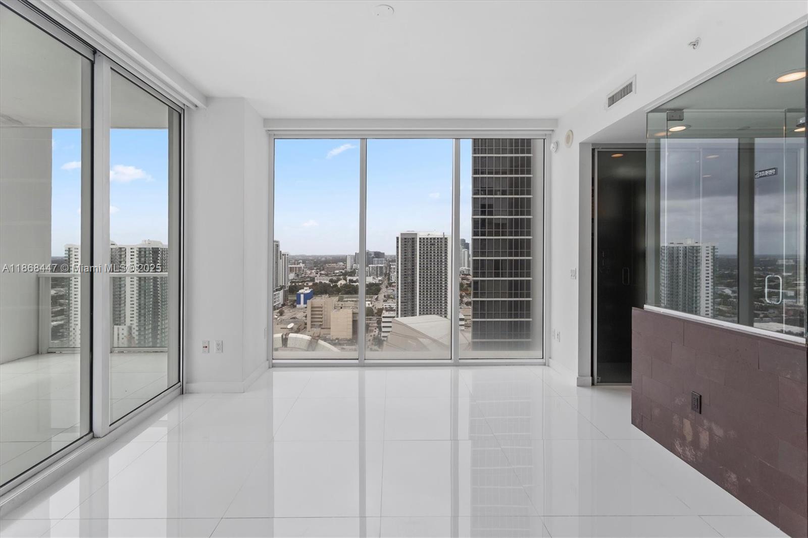 1040 Biscayne Blvd #3106, Miami FL 33132