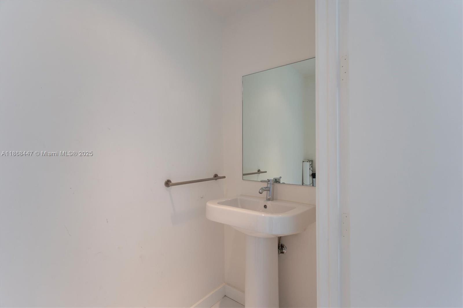 1040 Biscayne Blvd #3106, Miami FL 33132