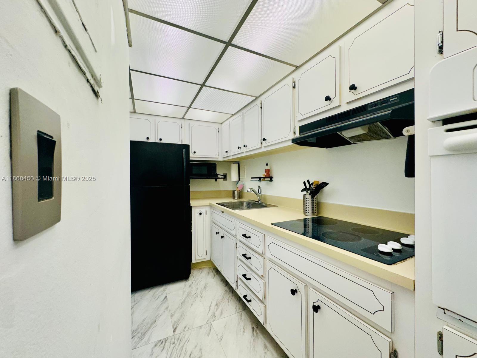 1200 West Ave #927, Miami Beach FL 33139