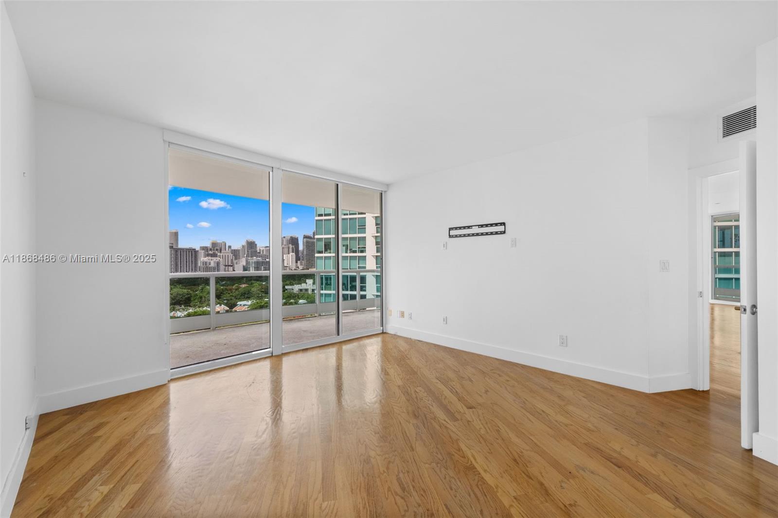2127 Brickell Ave #1504, Miami FL 33129
