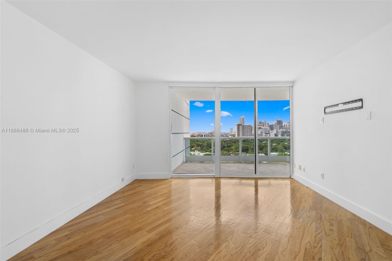 2127 Brickell Ave #1504, Miami FL 33129