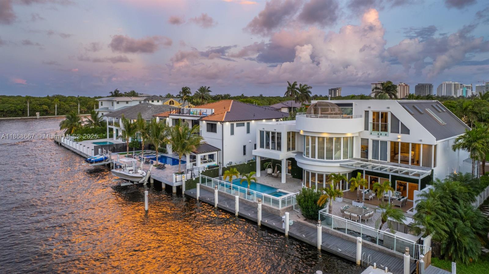 1319 Seminole Dr, Fort Lauderdale FL 33304