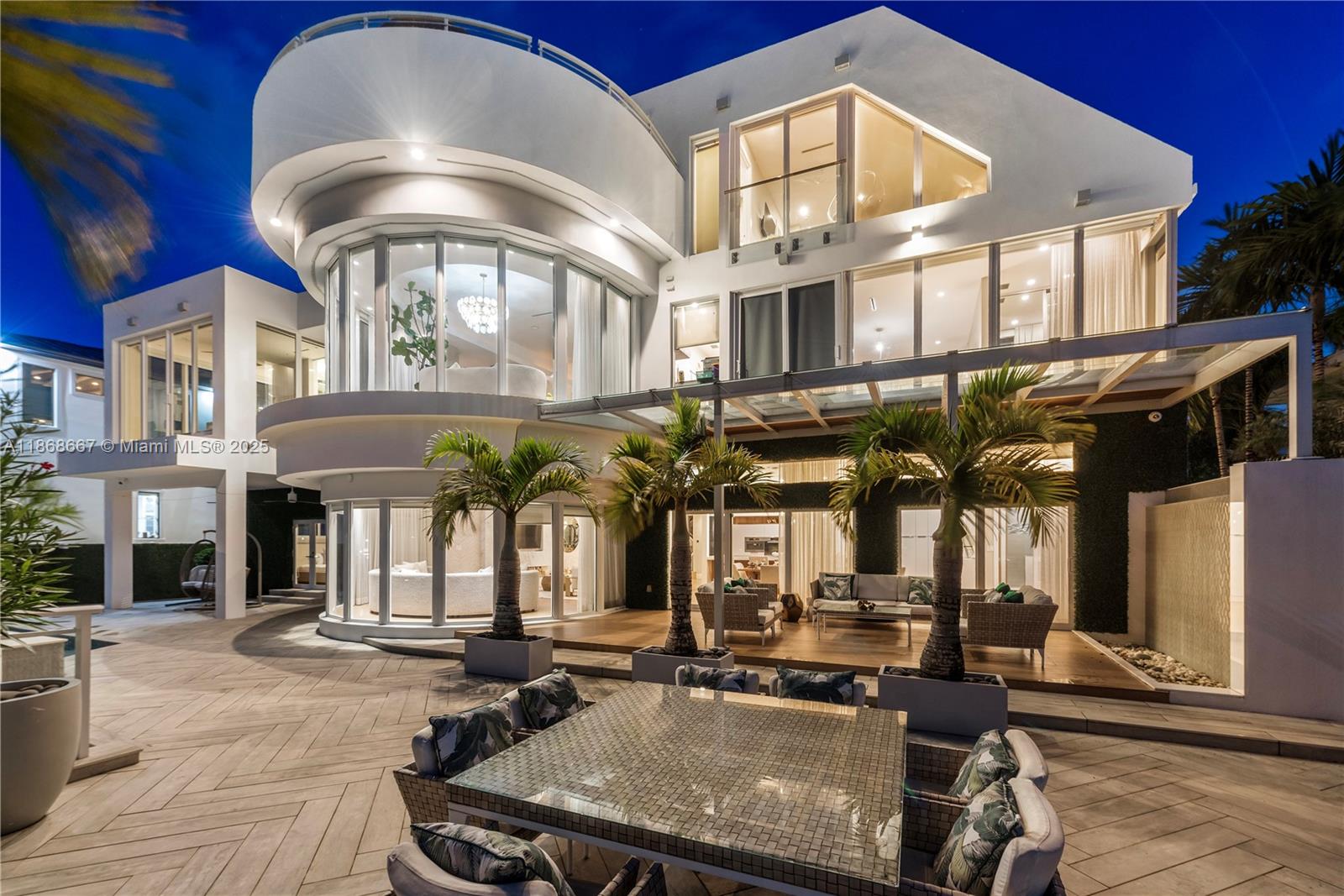 1319 Seminole Dr, Fort Lauderdale FL 33304