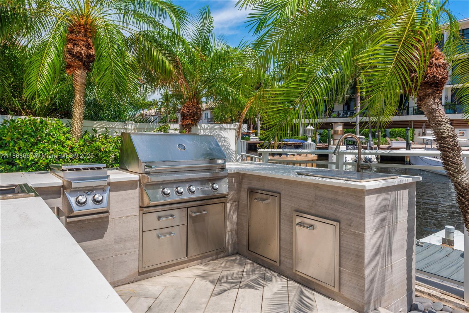 1319 Seminole Dr, Fort Lauderdale FL 33304