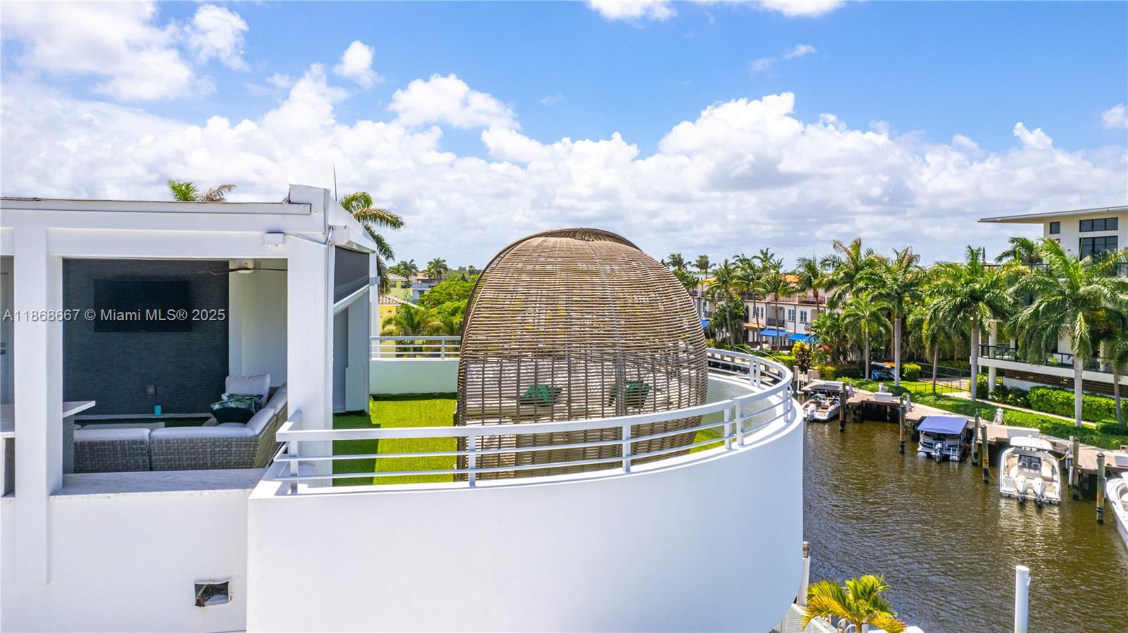 1319 Seminole Dr, Fort Lauderdale FL 33304