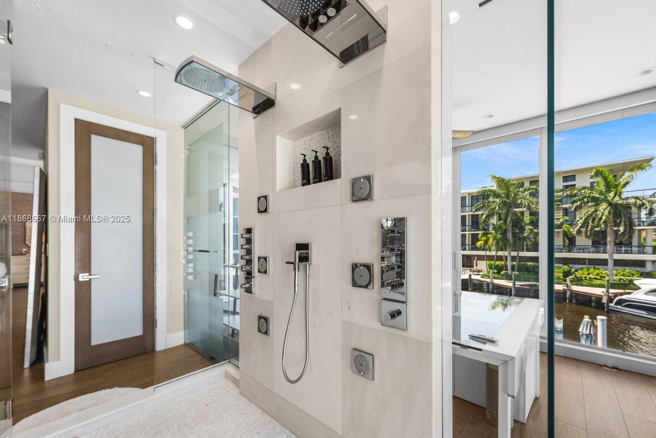 1319 Seminole Dr, Fort Lauderdale FL 33304