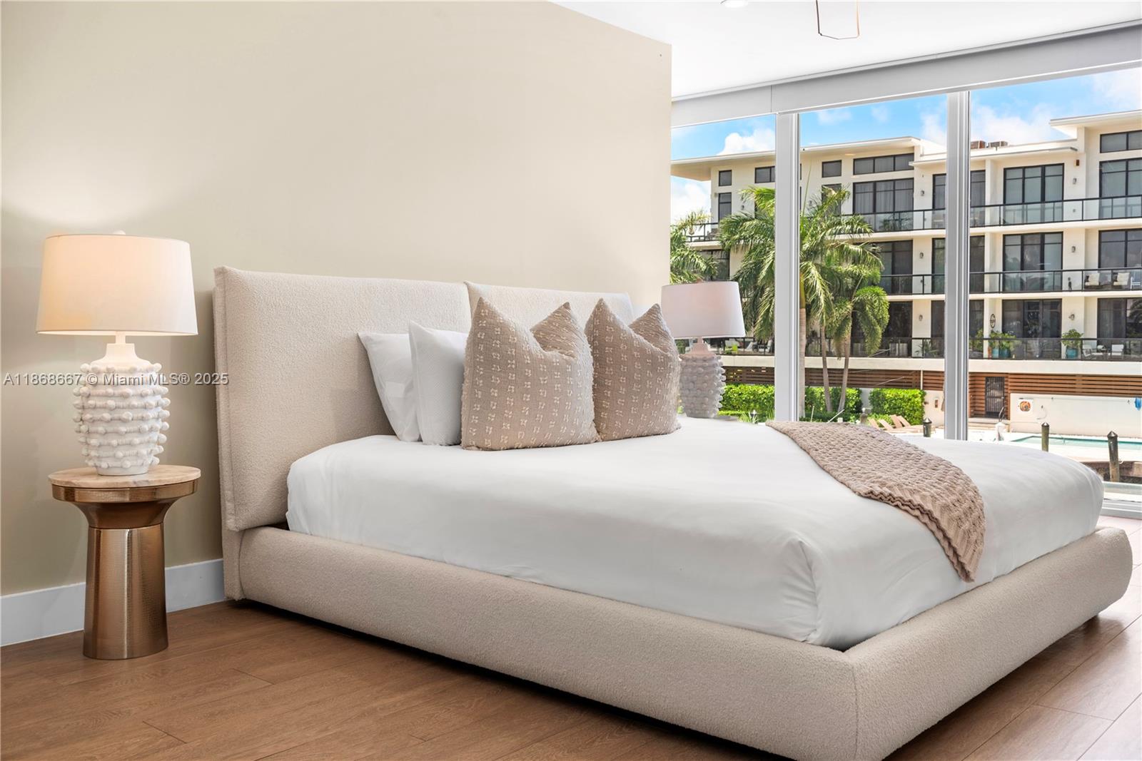 1319 Seminole Dr, Fort Lauderdale FL 33304