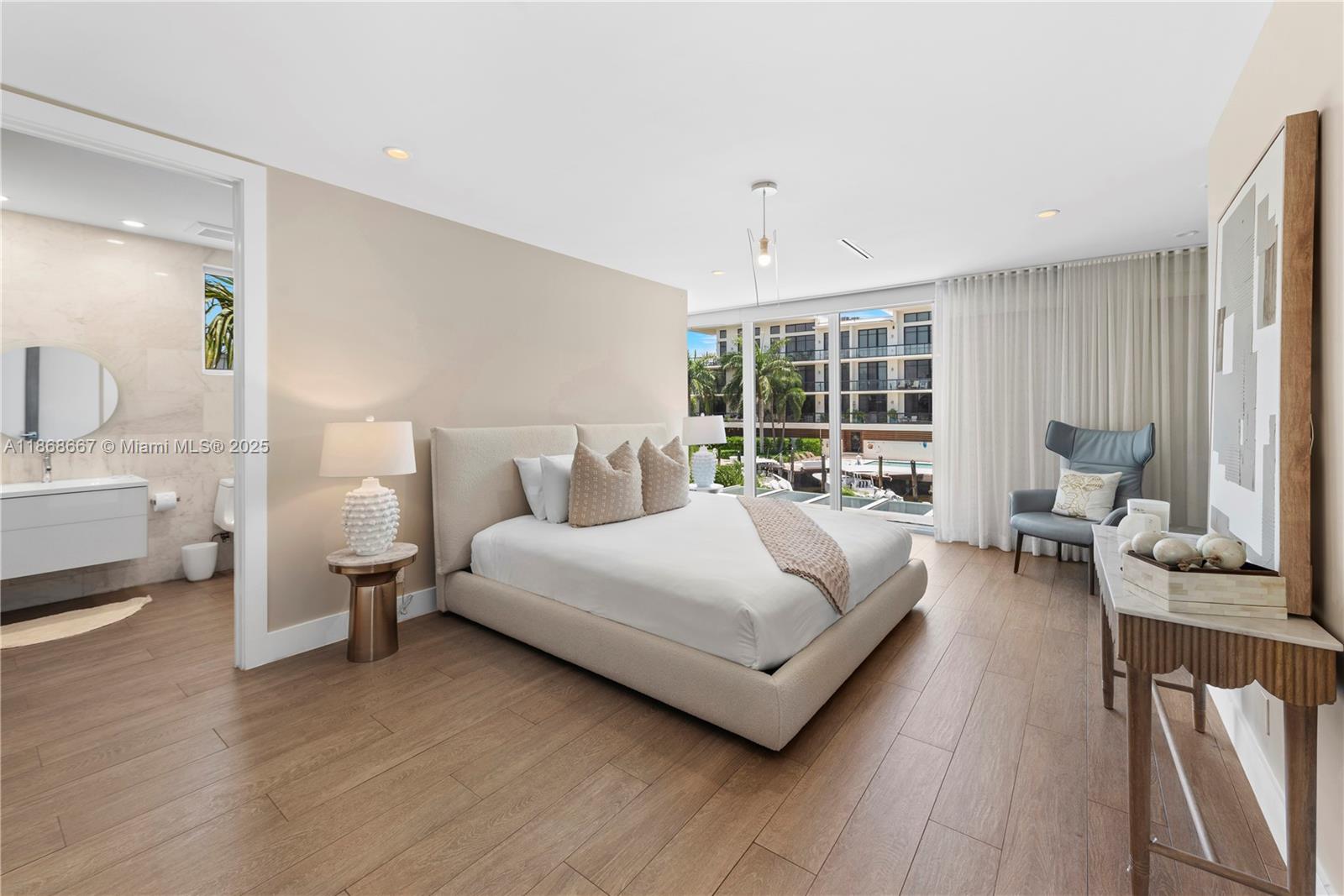 1319 Seminole Dr, Fort Lauderdale FL 33304