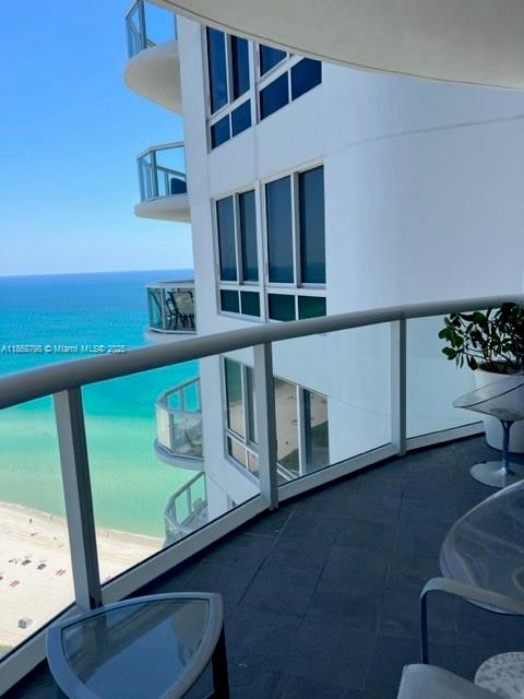 6365 Collins Avenue #2811, Miami Beach FL 33142