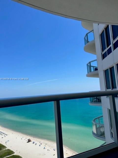 6365 Collins Avenue #2811, Miami Beach FL 33142