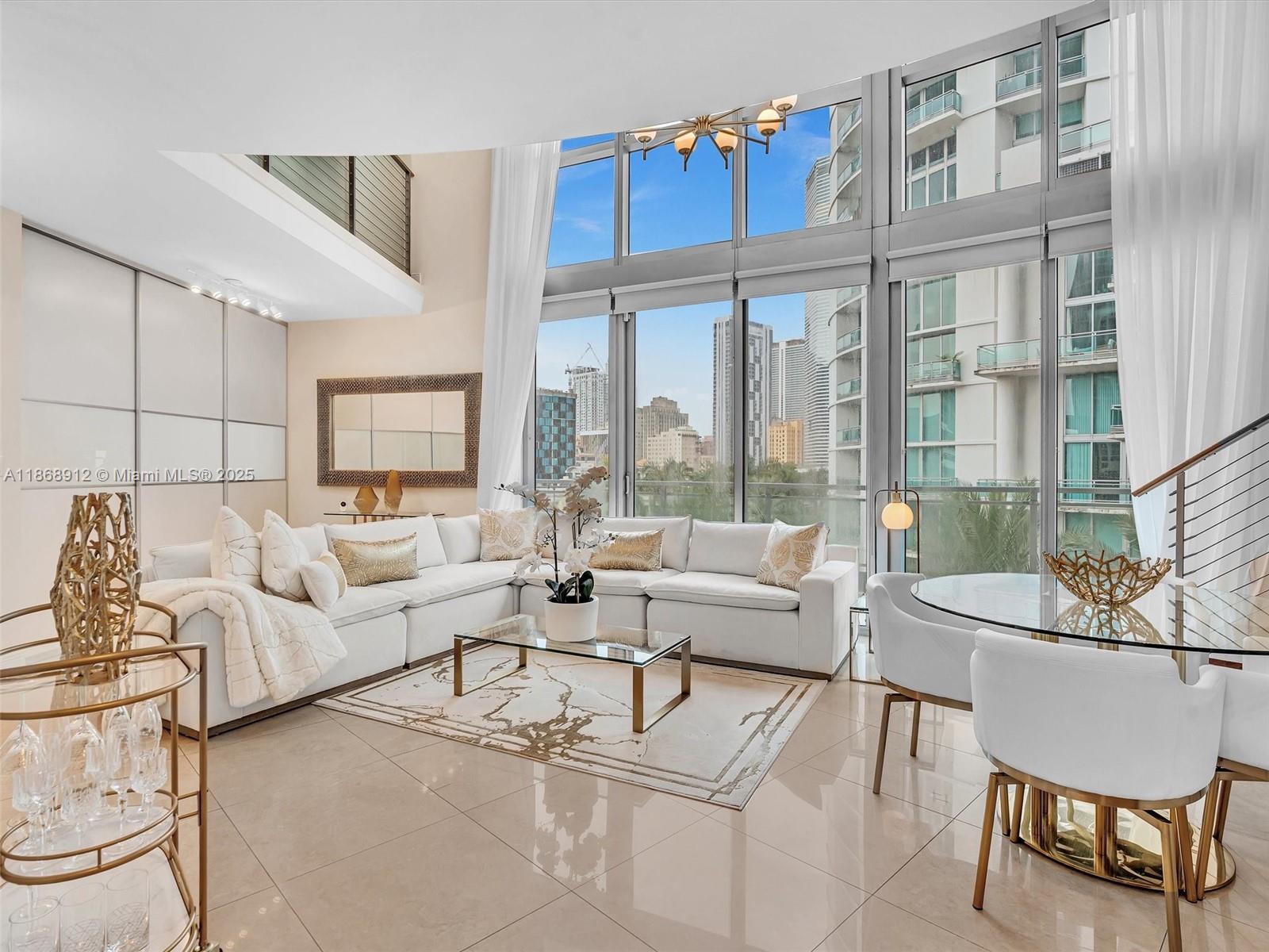 90 SW 3rd St #TH501, Miami FL 33130