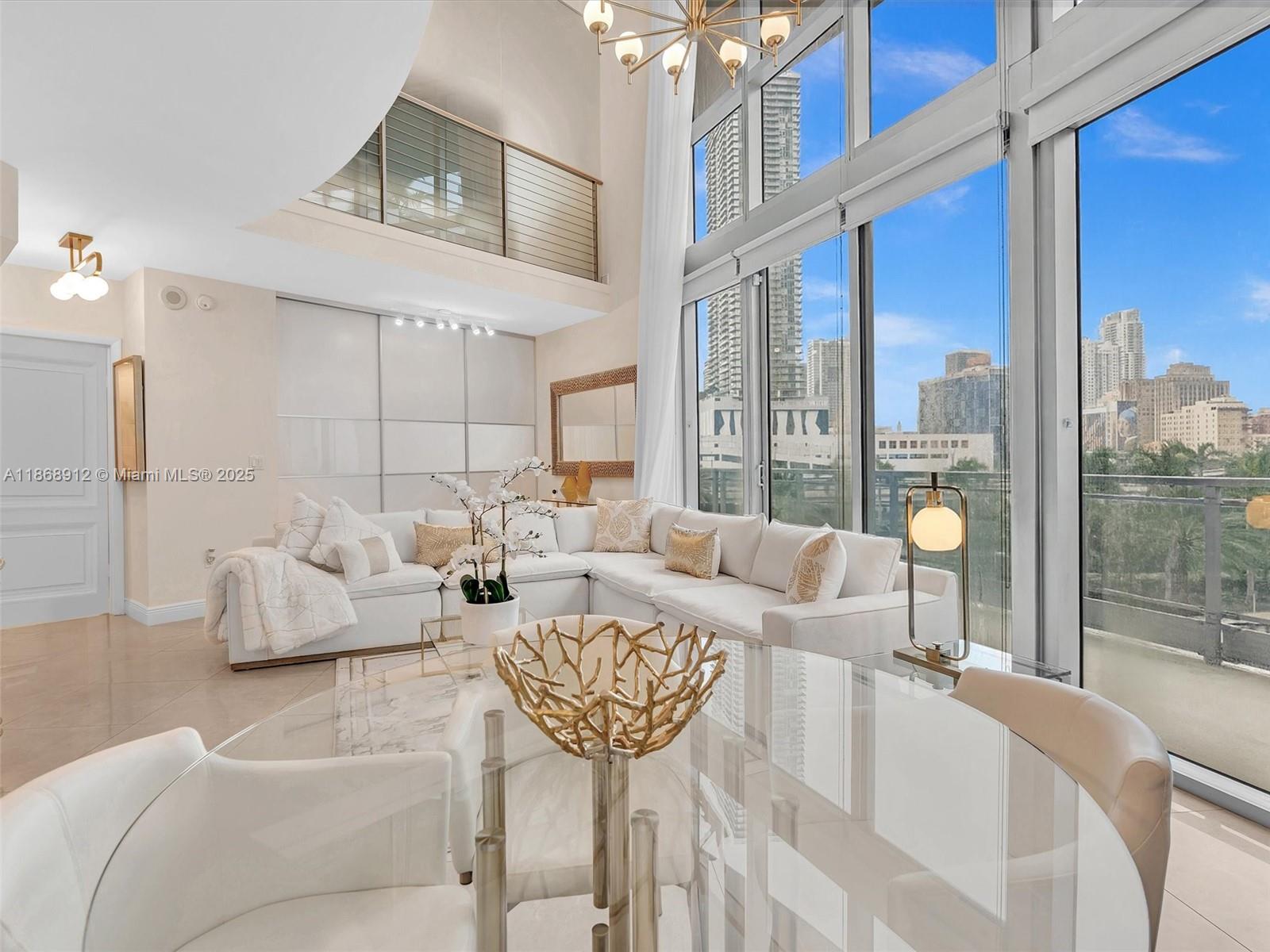 90 SW 3rd St #TH501, Miami FL 33130
