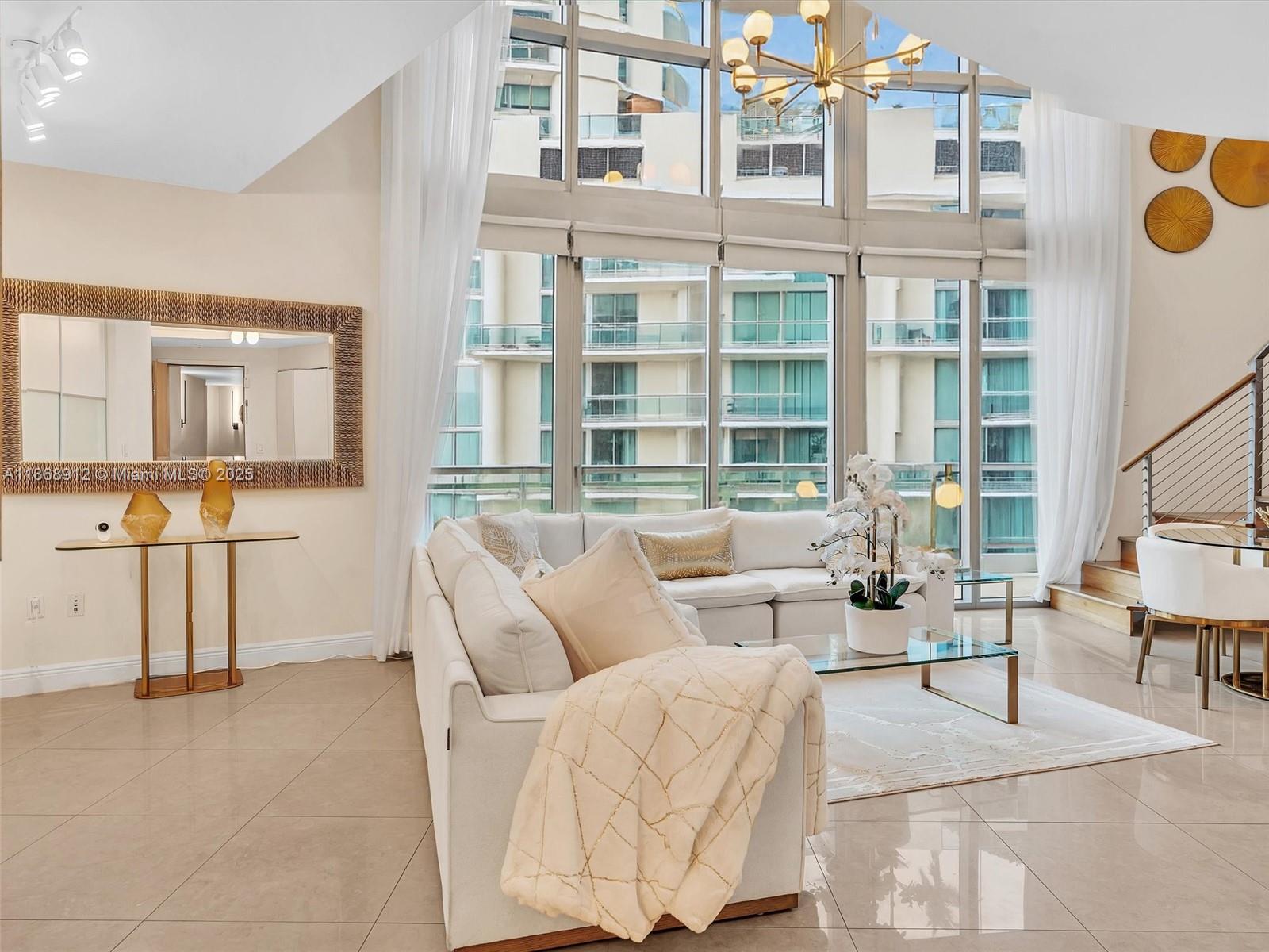 90 SW 3rd St #TH501, Miami FL 33130