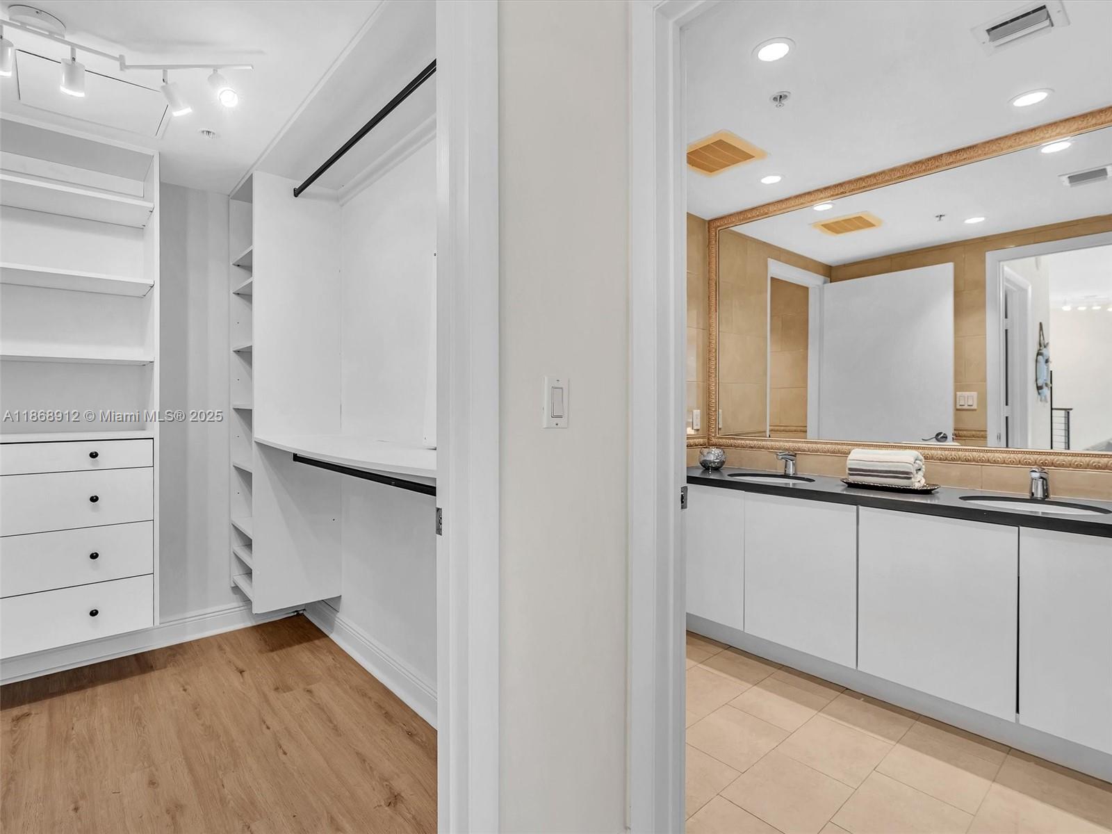 90 SW 3rd St #TH501, Miami FL 33130