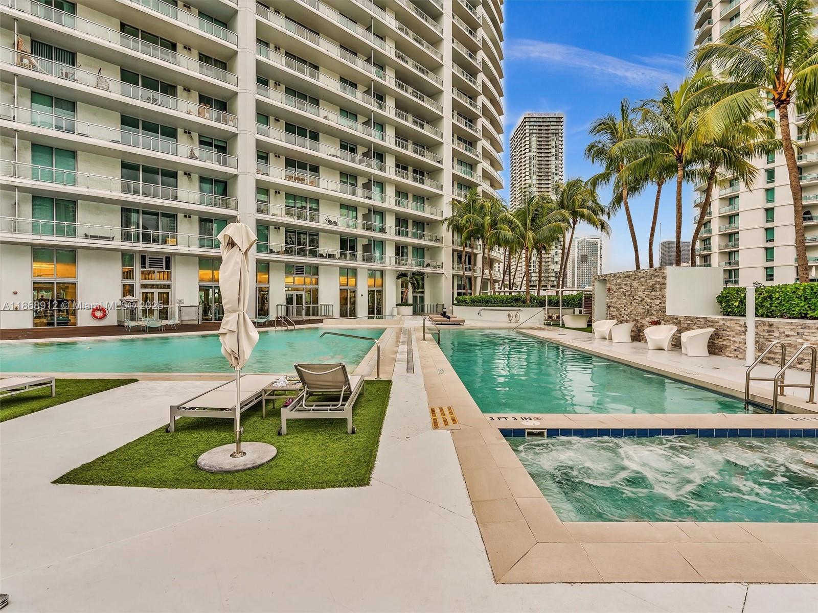 90 SW 3rd St #TH501, Miami FL 33130