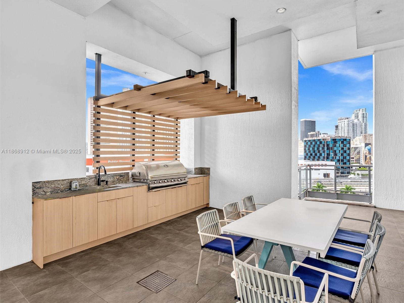 90 SW 3rd St #TH501, Miami FL 33130