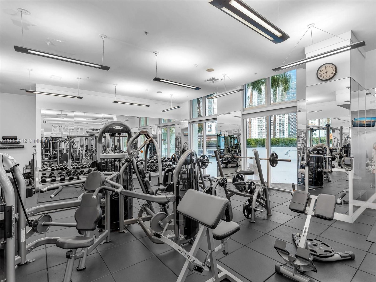 90 SW 3rd St #TH501, Miami FL 33130