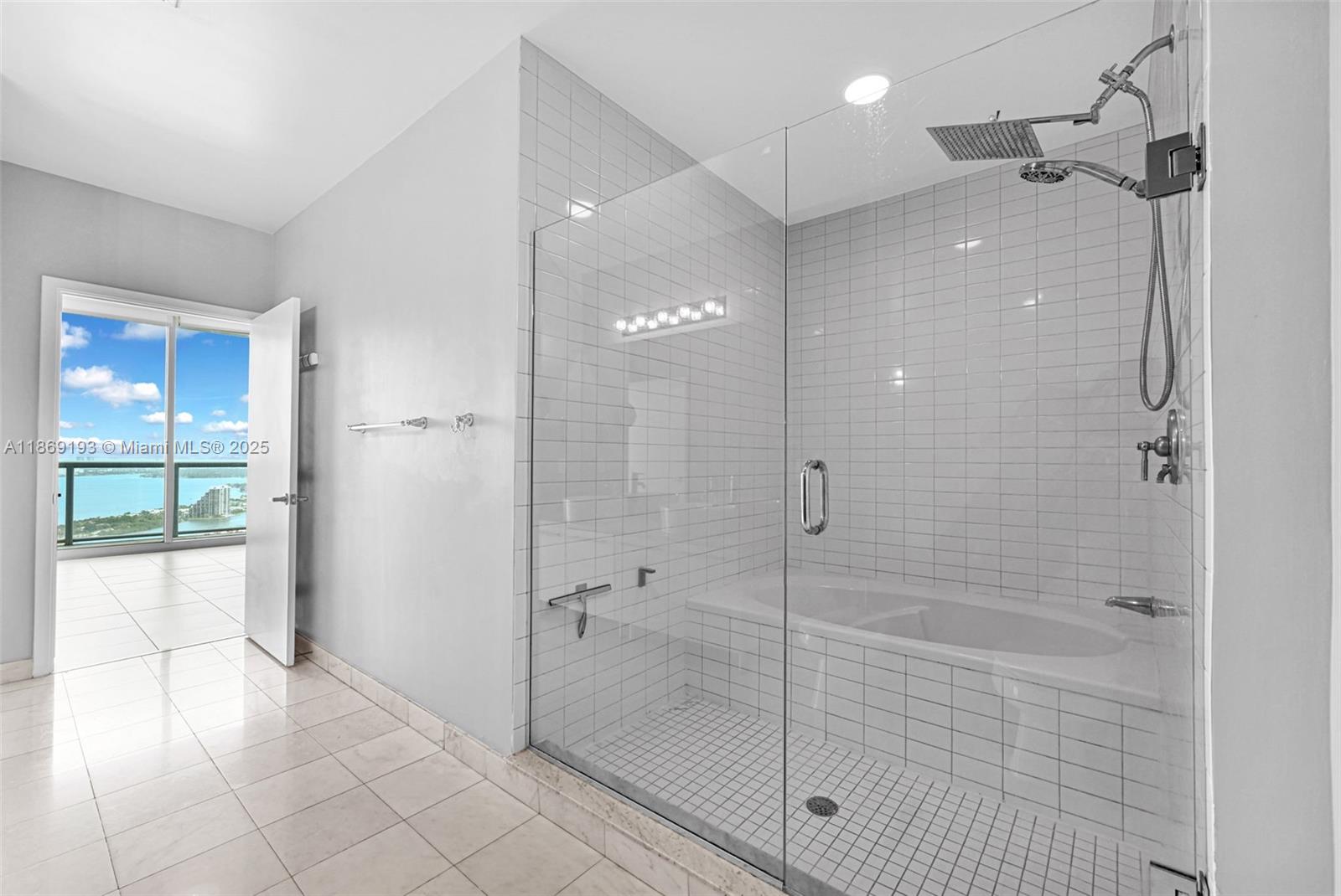 888 Biscayne Blvd #5010, Miami FL 33132