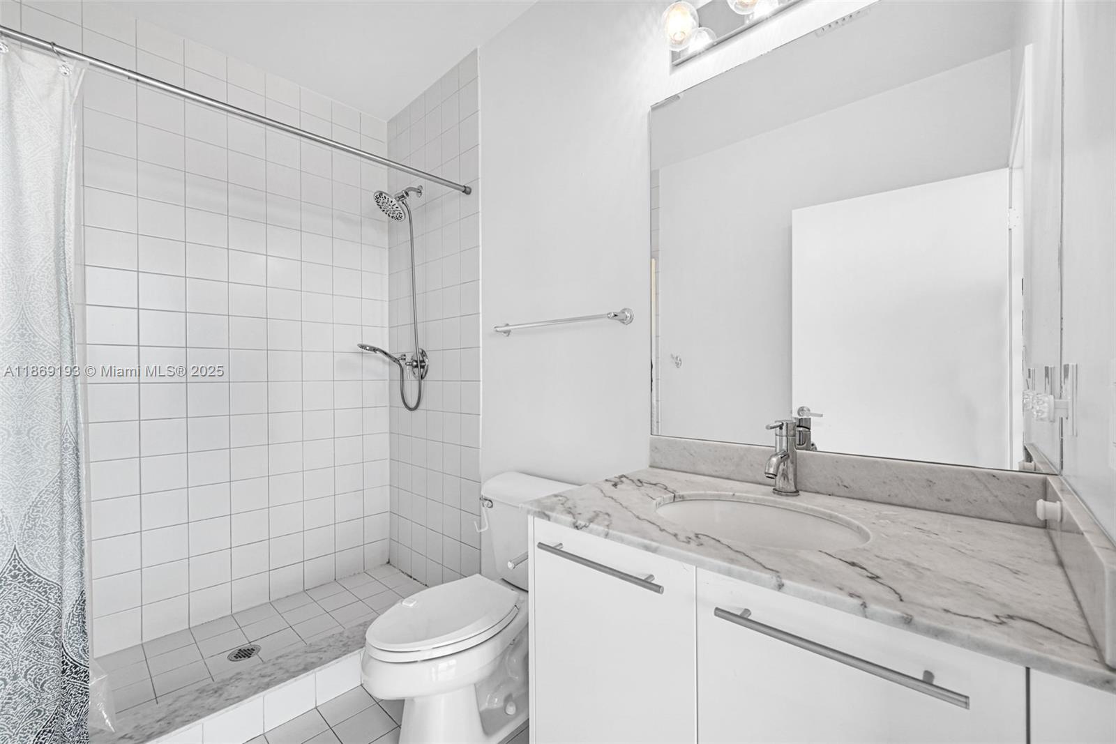 888 Biscayne Blvd #5010, Miami FL 33132