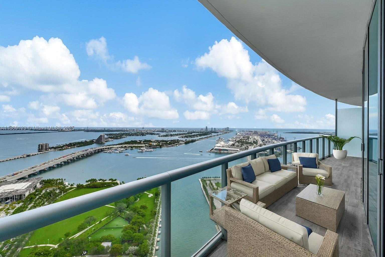 888 Biscayne Blvd #5010, Miami FL 33132