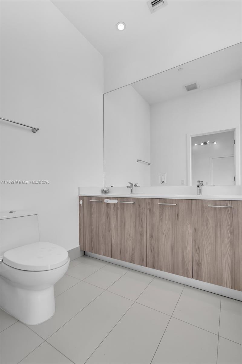 501 NE 31st St #4009, Miami FL 33137
