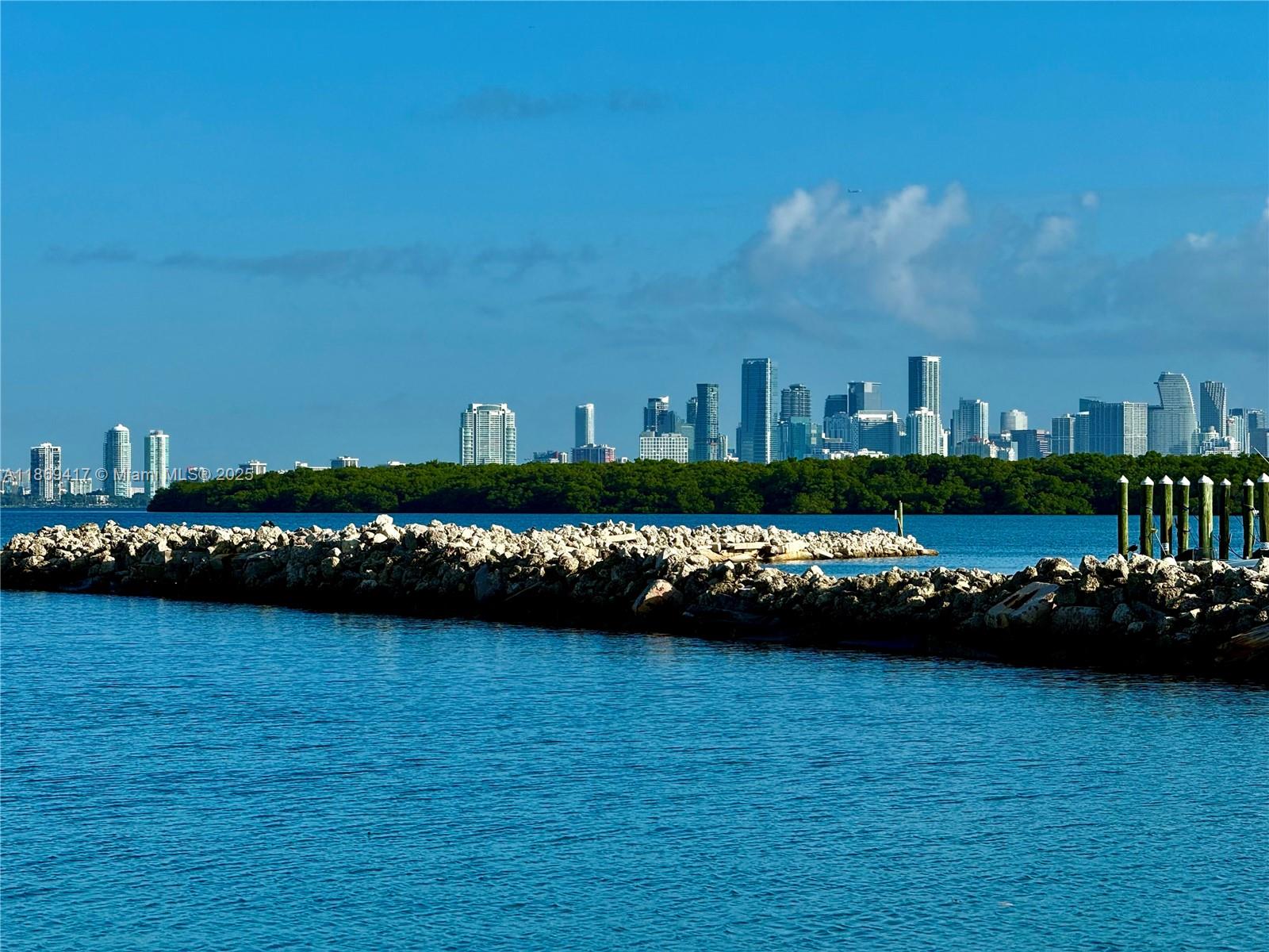 200 Harbor Dr, Key Biscayne FL 33149