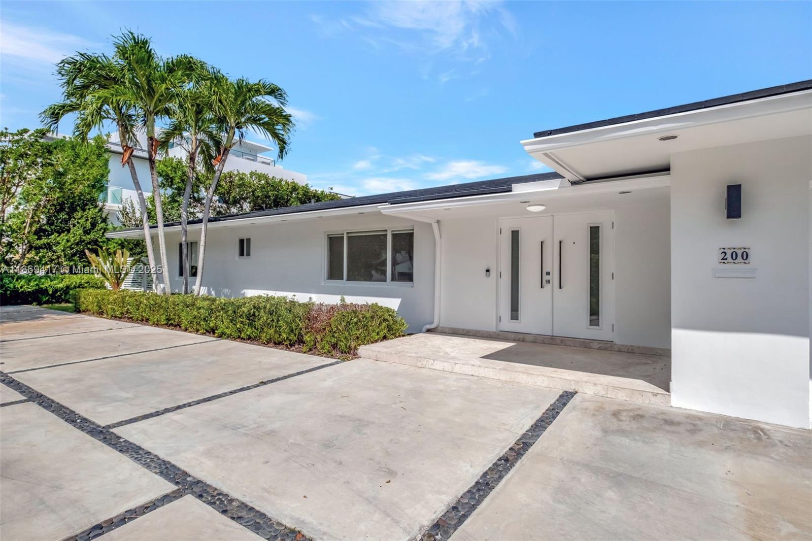 200 Harbor Dr, Key Biscayne FL 33149