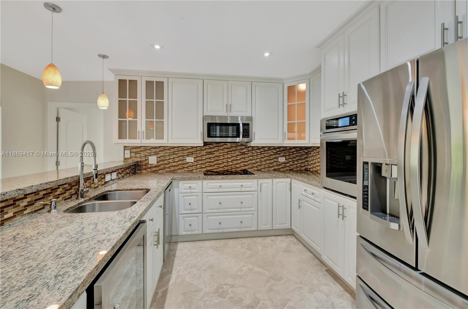 200 Harbor Dr, Key Biscayne FL 33149