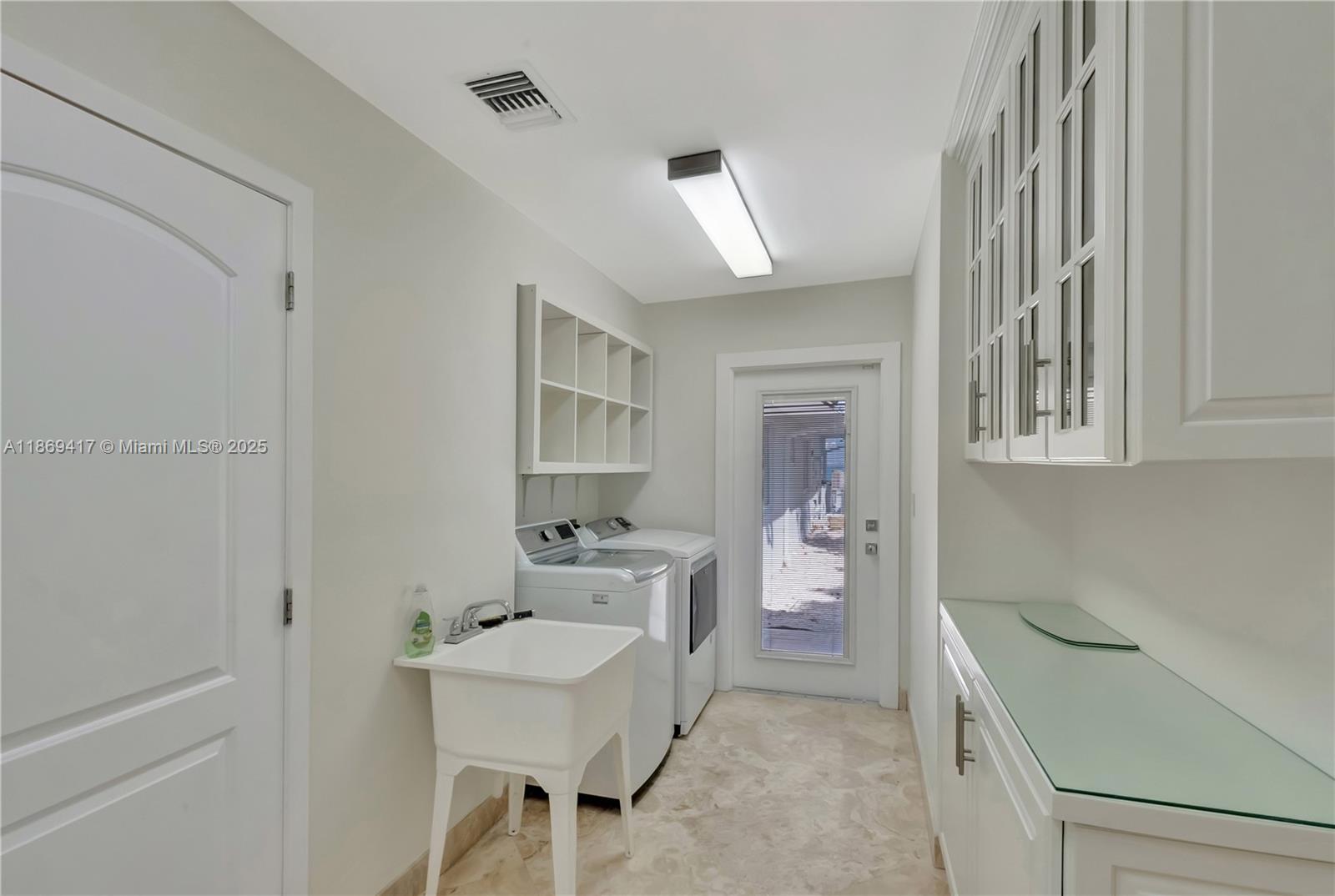 200 Harbor Dr, Key Biscayne FL 33149