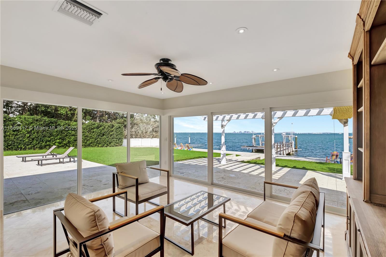 200 Harbor Dr, Key Biscayne FL 33149