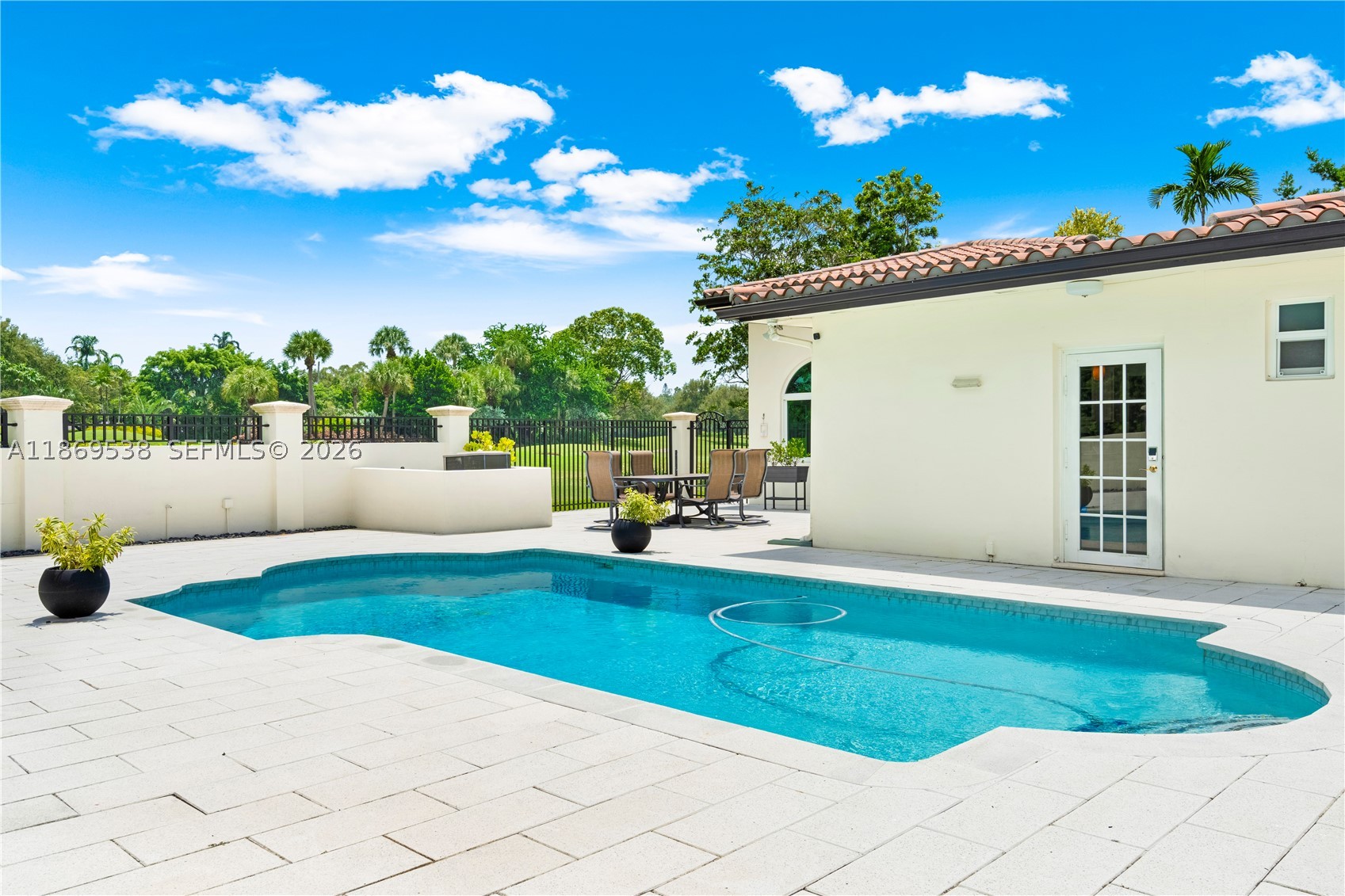 4001 Santa Maria St, Coral Gables FL 33146