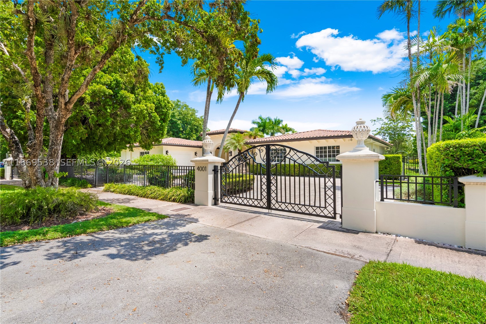 4001 Santa Maria St, Coral Gables FL 33146