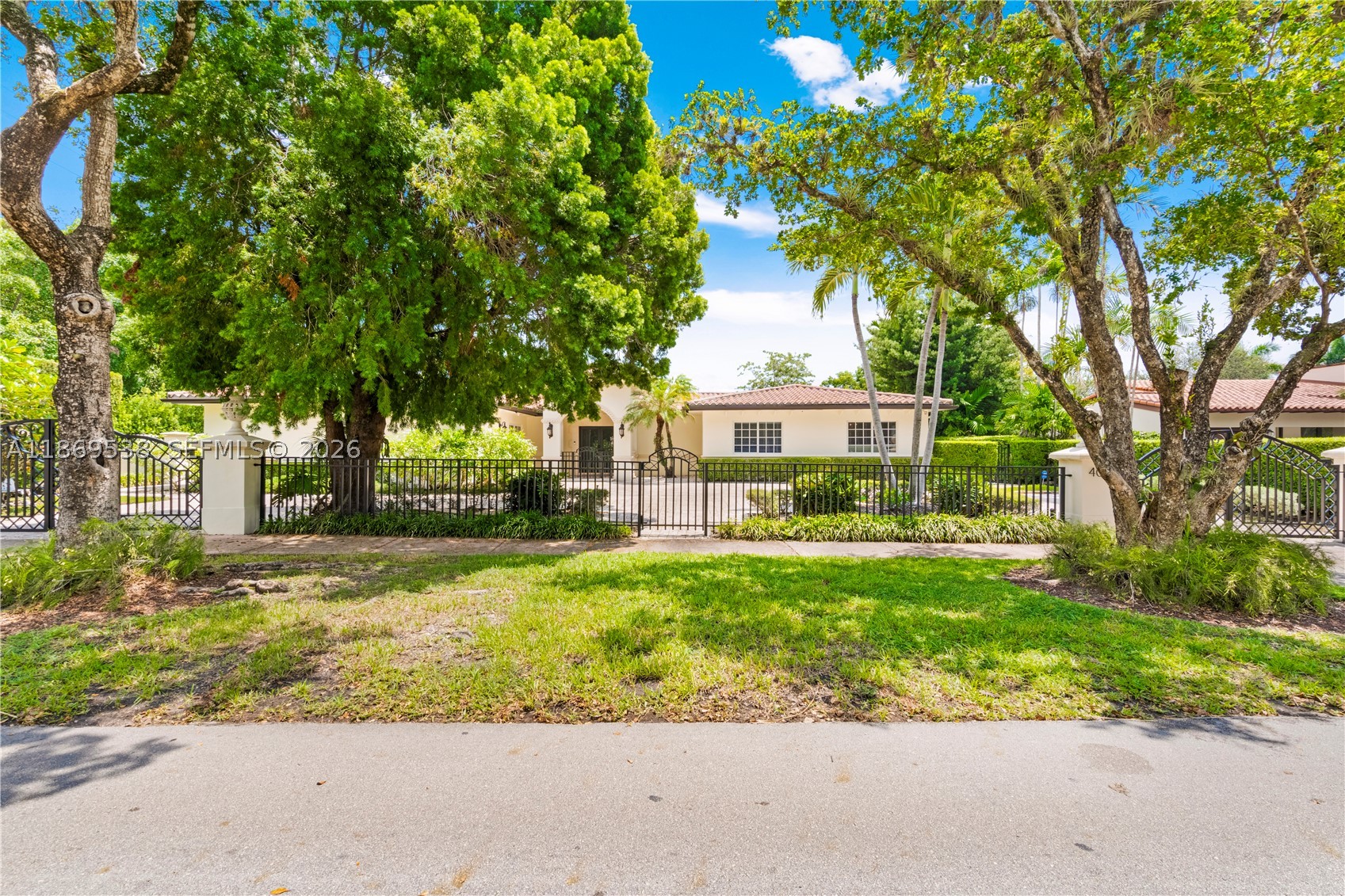 4001 Santa Maria St, Coral Gables FL 33146
