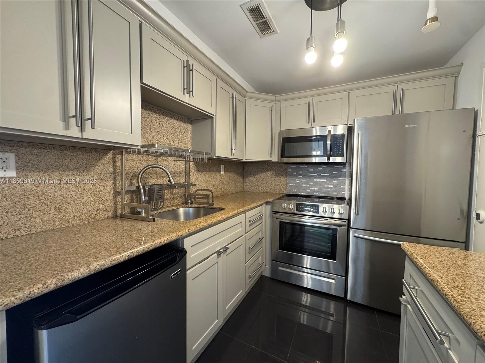 1200 West Ave #315, Miami Beach FL 33139