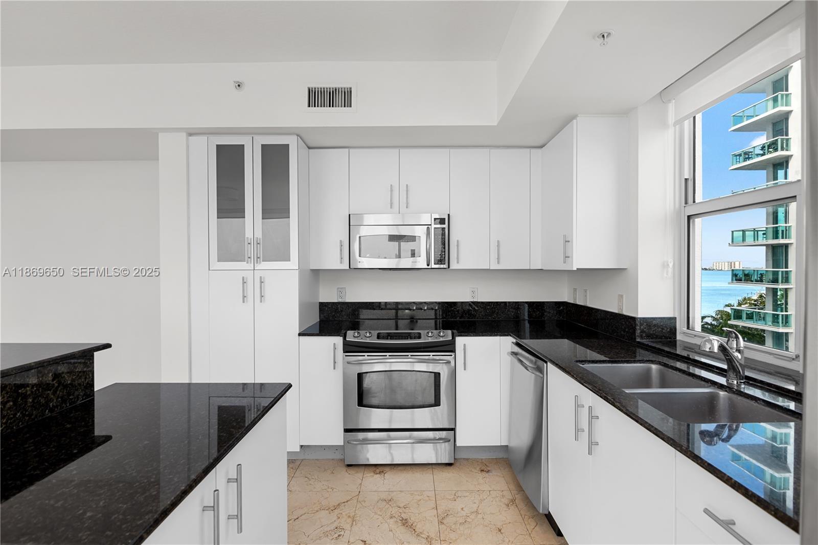 7900 Harbor Island Dr #712, North Bay Village FL 33141