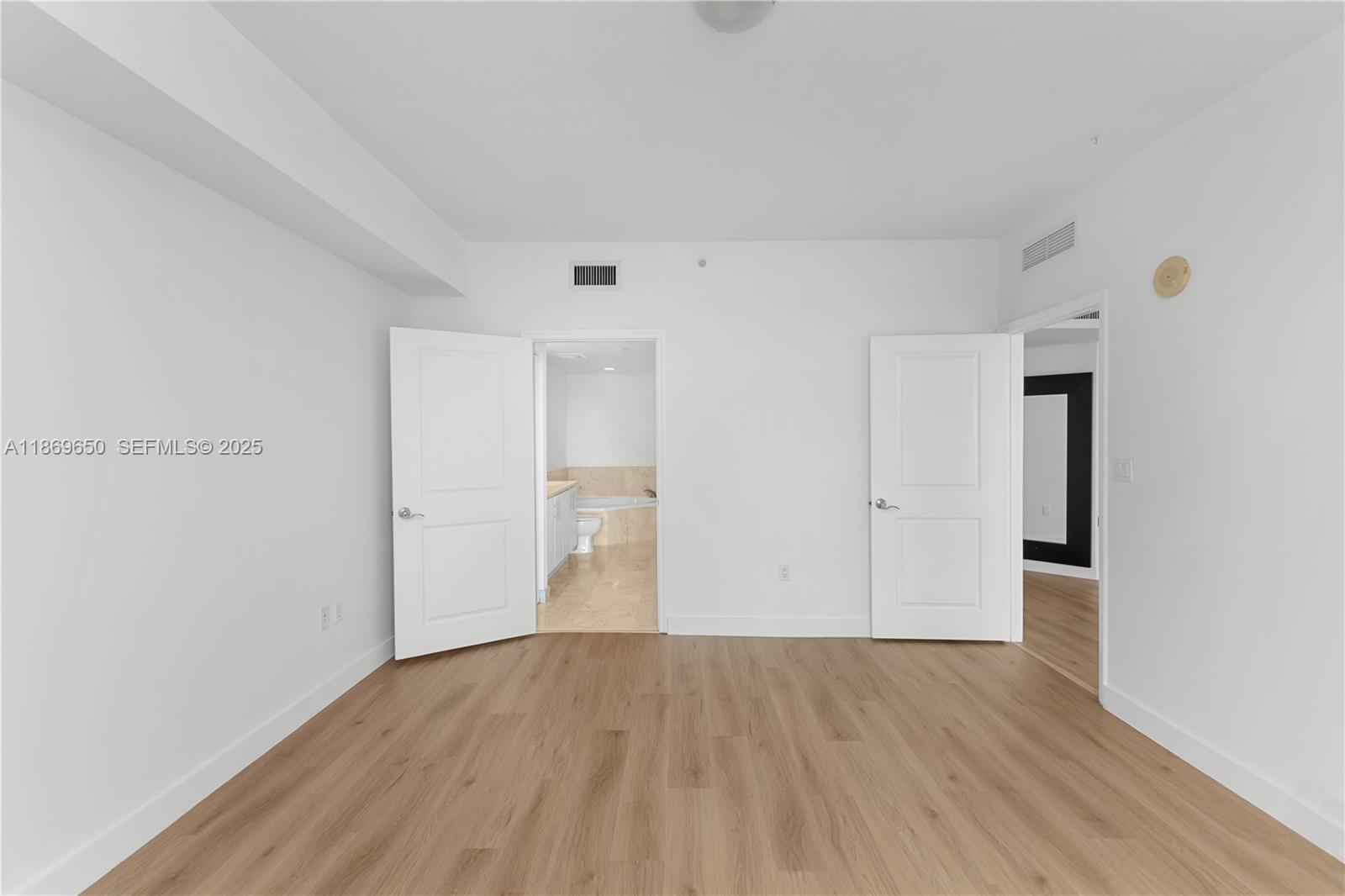 7900 Harbor Island Dr #712, North Bay Village FL 33141