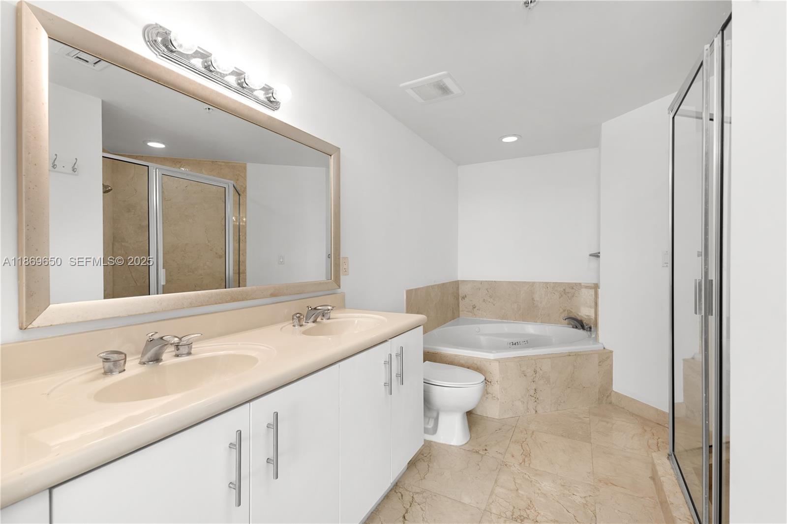 7900 Harbor Island Dr #712, North Bay Village FL 33141