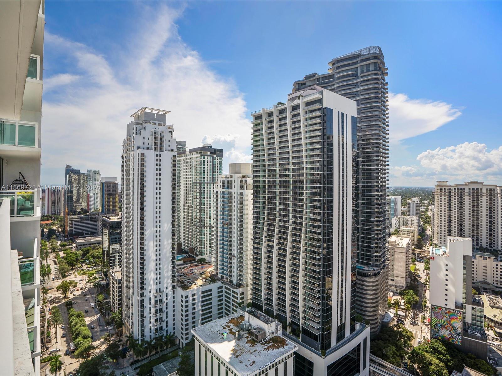 951 Brickell Ave #3707, Miami FL 33131