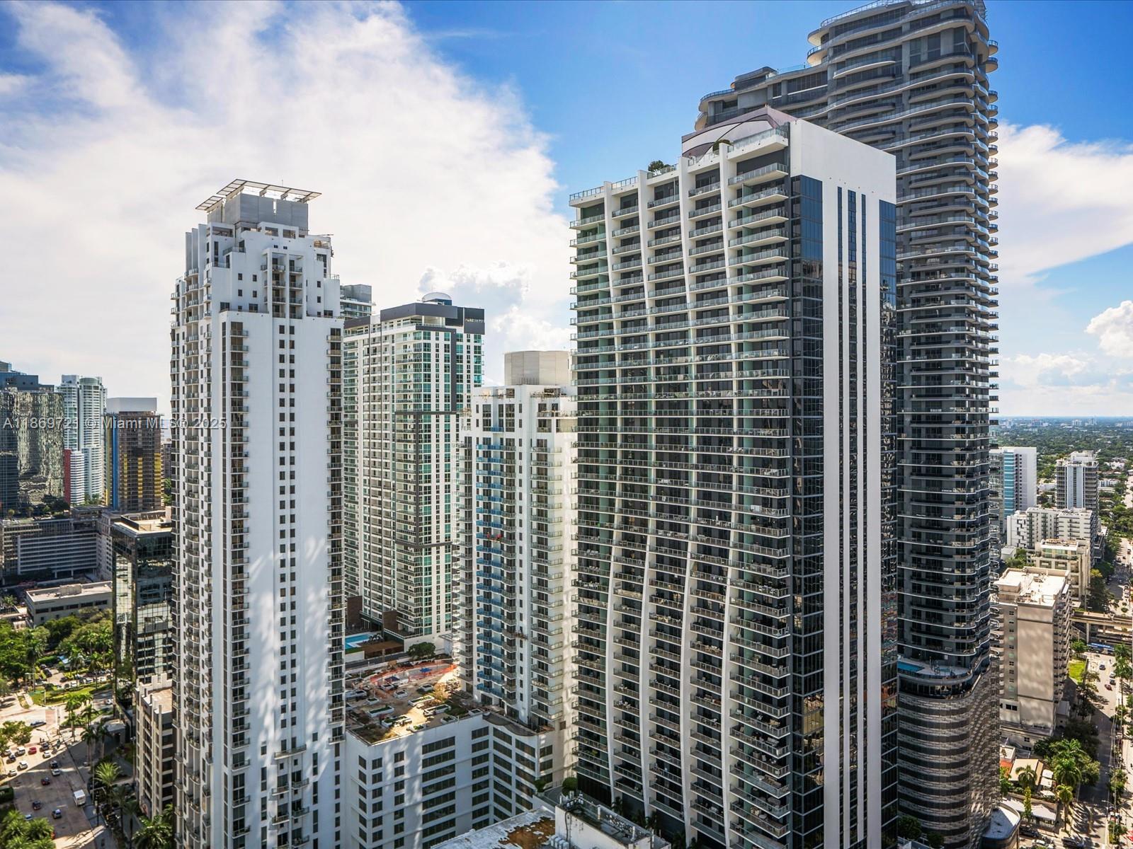951 Brickell Ave #3707, Miami FL 33131