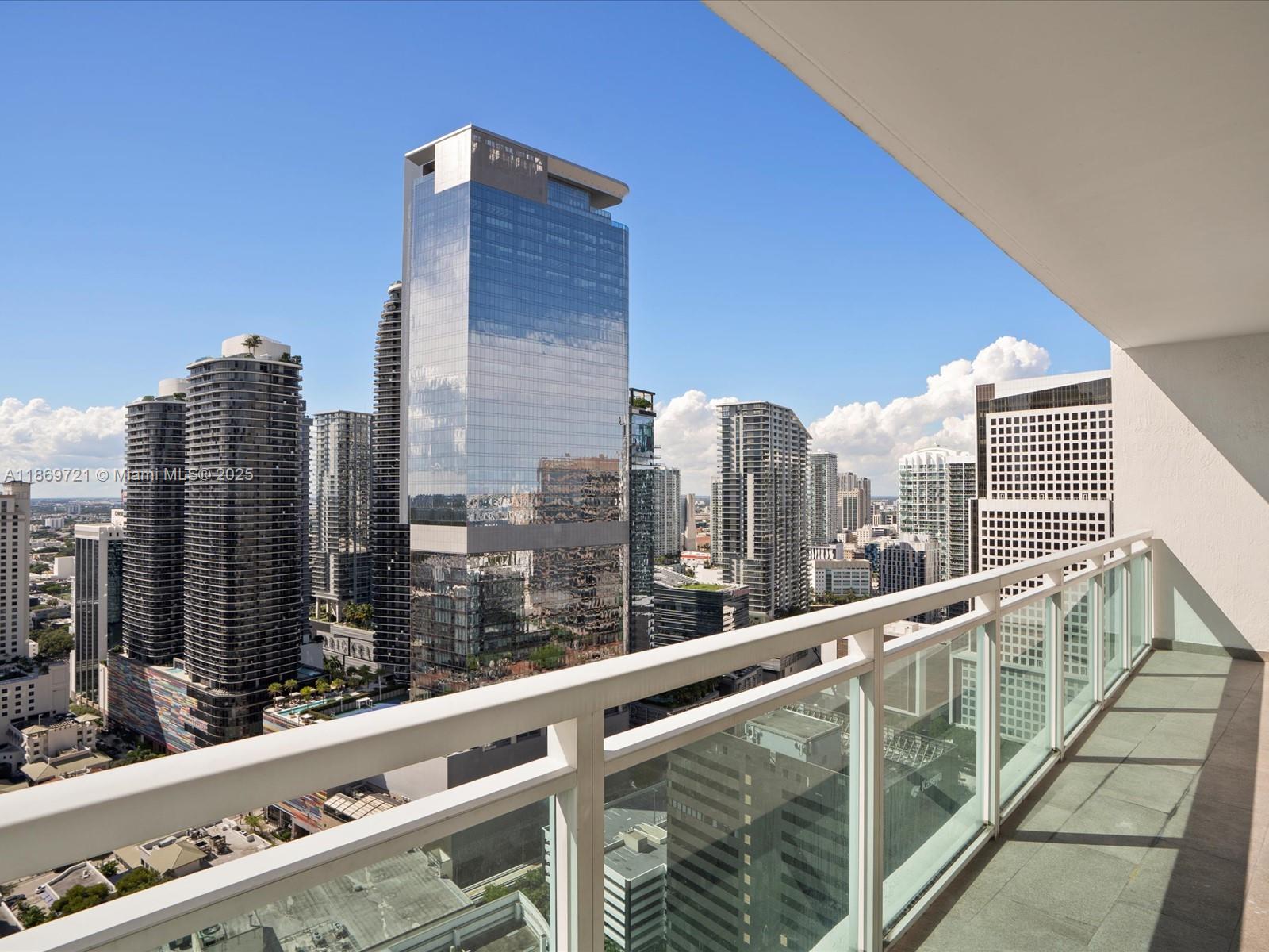 951 Brickell Ave #3707, Miami FL 33131