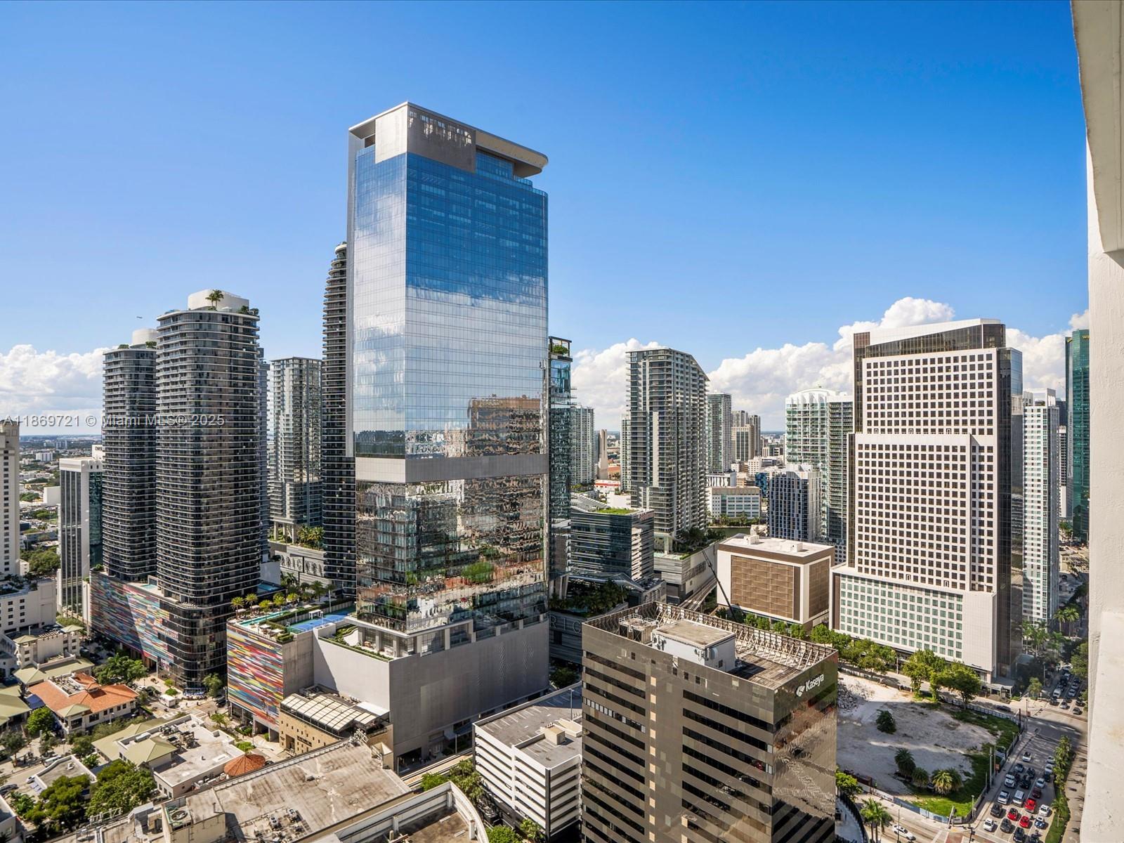 951 Brickell Ave #3707, Miami FL 33131