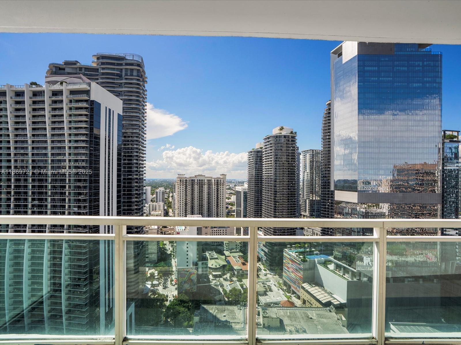 951 Brickell Ave #3707, Miami FL 33131