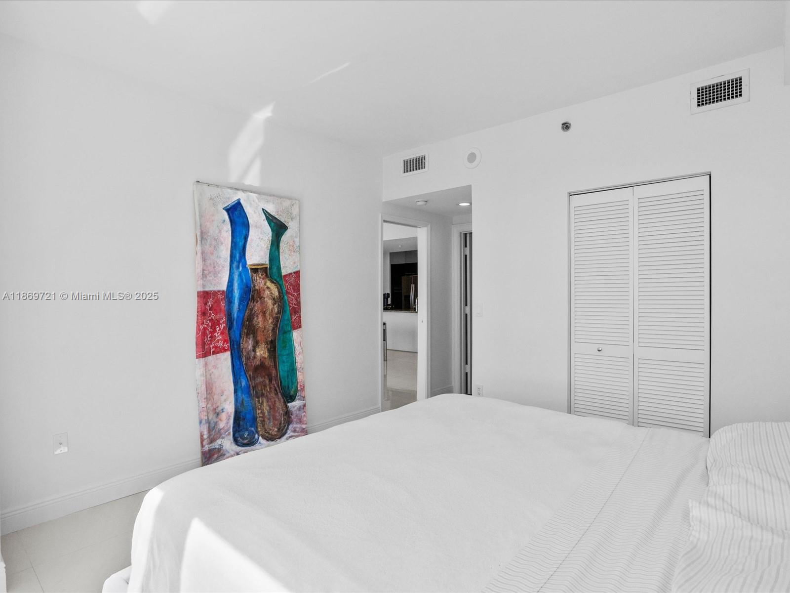 951 Brickell Ave #3707, Miami FL 33131